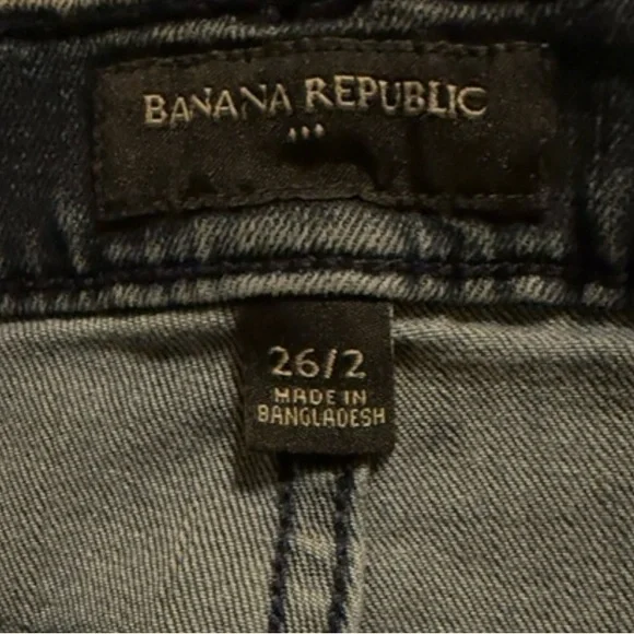 Banana Republic Dark Denim Skirt - Picture 2 of 6